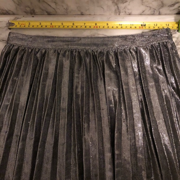 Essue metallic pleated midi skirt - Picture 3 of 4